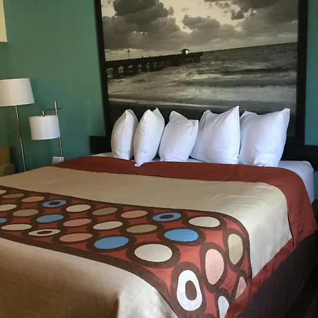 Super8 By Wyndham Nearby Clearwater St Petersburg International Airport-2